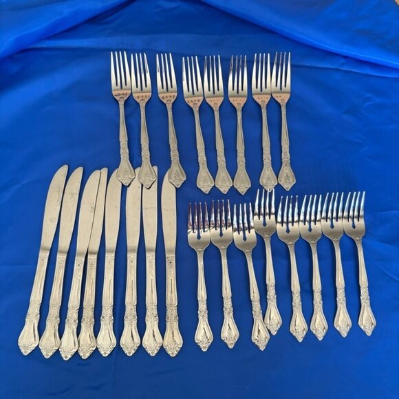 Beautiful Vintage Rogers Co "4 Flower Floral" Stainless Flatware Forks Knife Lot - Picture 5 of 15